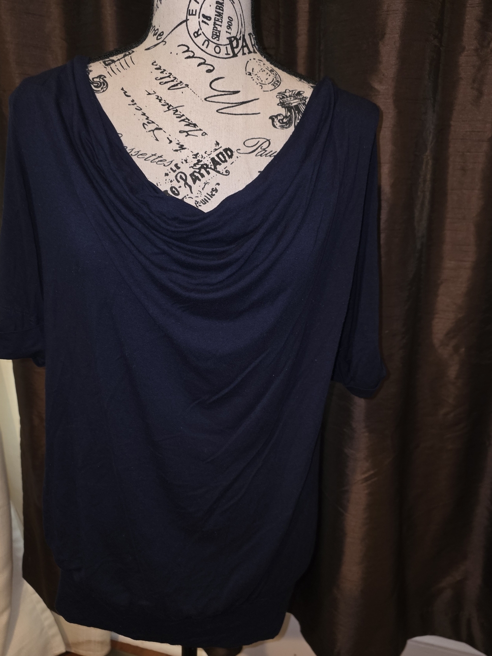Twent One's Navy Draped Cowl Neck Short Sleeve Top Medium